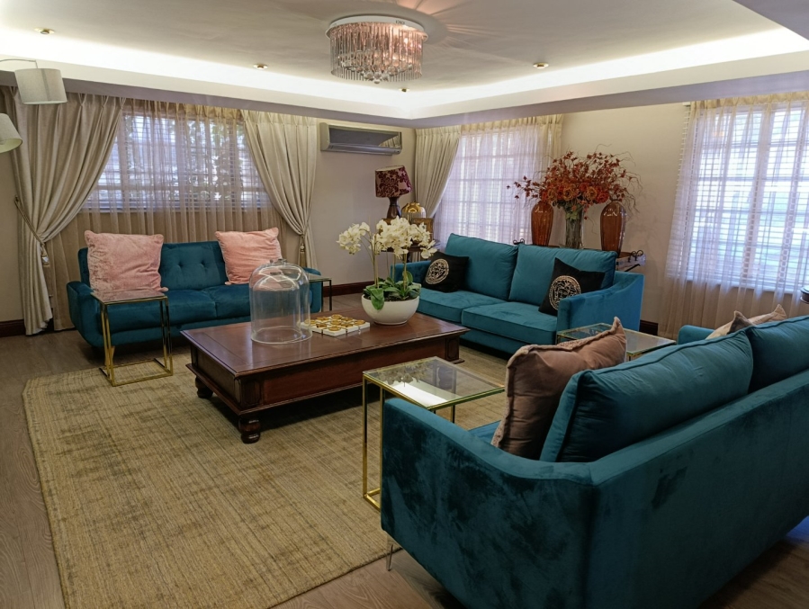 5 Bedroom Property for Sale in Heuwelsig Free State